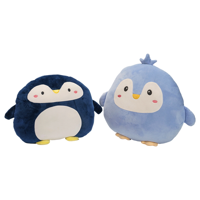 Piliúir plush i gcruth Penguin